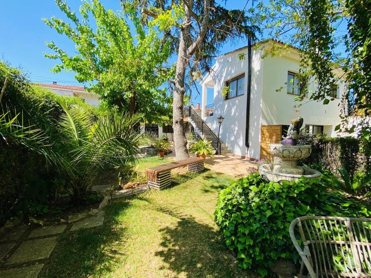 Charming Apartment In A Duplex With Garden & Balcony Cunit Zewnętrze zdjęcie
